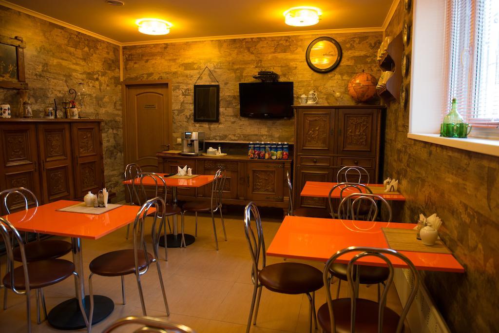 Hotel Acorn Ирпень Экстерьер фото